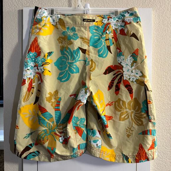 Reef Floral Men’s Board Shorts Unlined Size 33 Resortwear Vacation Beach Yellow - Picture 2 of 5